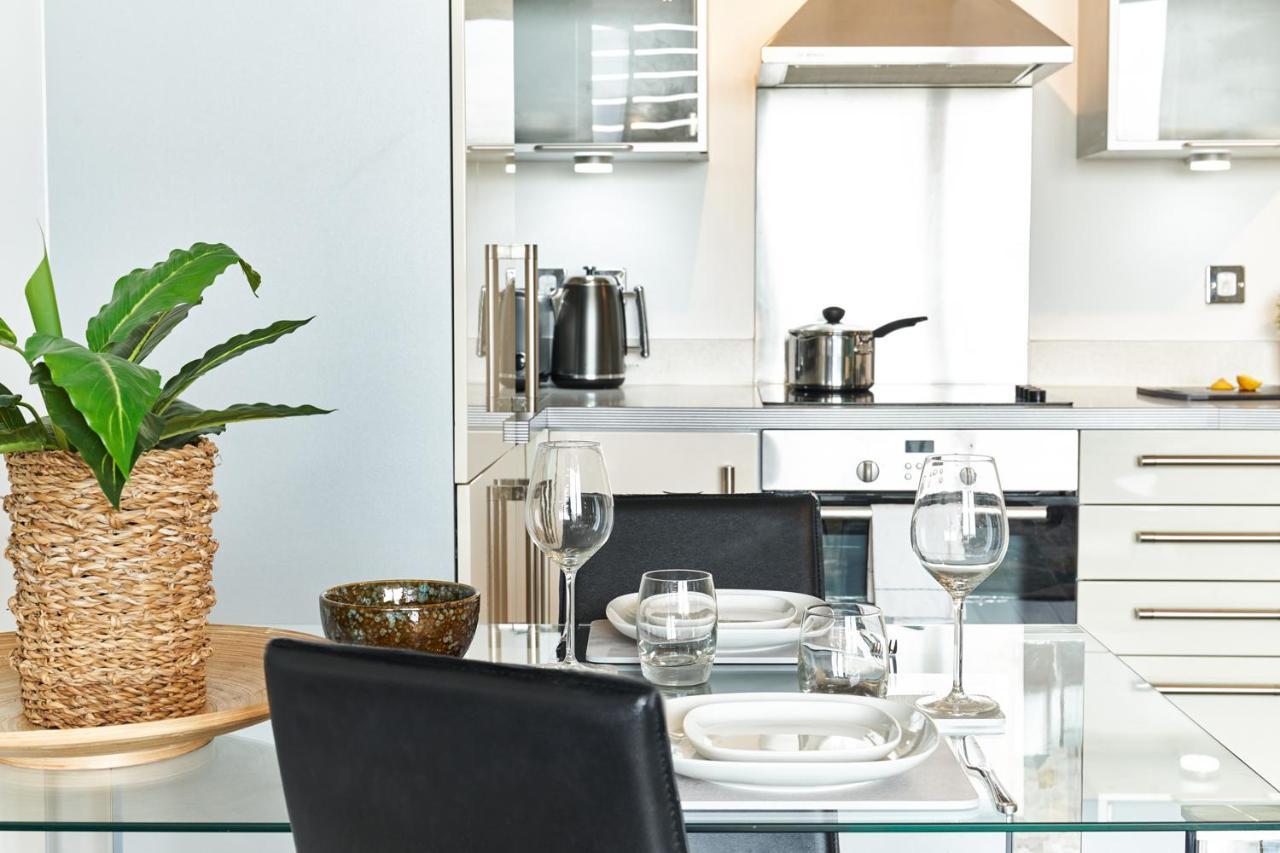 วิชั่น เซอร์วิซ อพาร์ตเมนต์ - ชอร์ตสเตย์ เอ็มเค Apartment มิลตันคีนส์ ภายนอก รูปภาพ