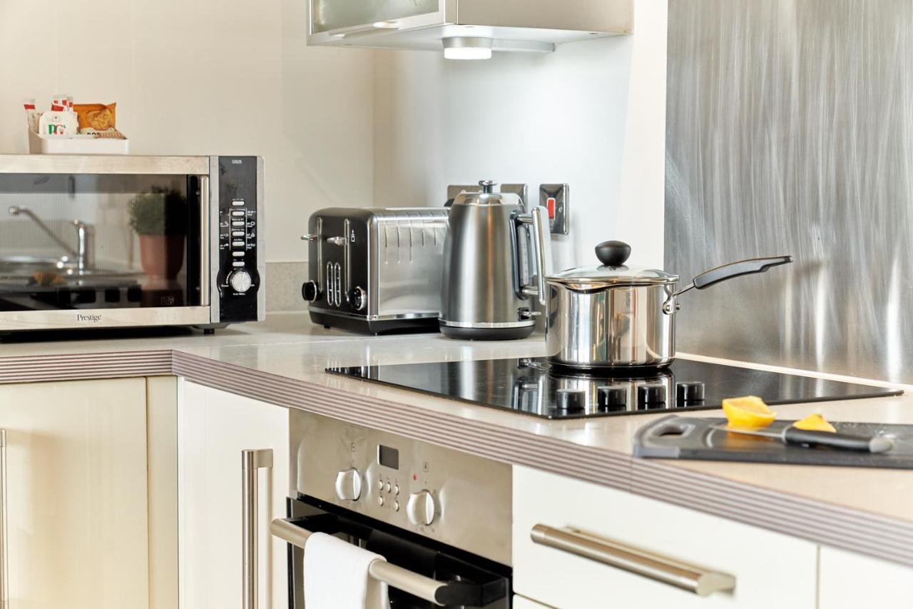 วิชั่น เซอร์วิซ อพาร์ตเมนต์ - ชอร์ตสเตย์ เอ็มเค Apartment มิลตันคีนส์ ภายนอก รูปภาพ