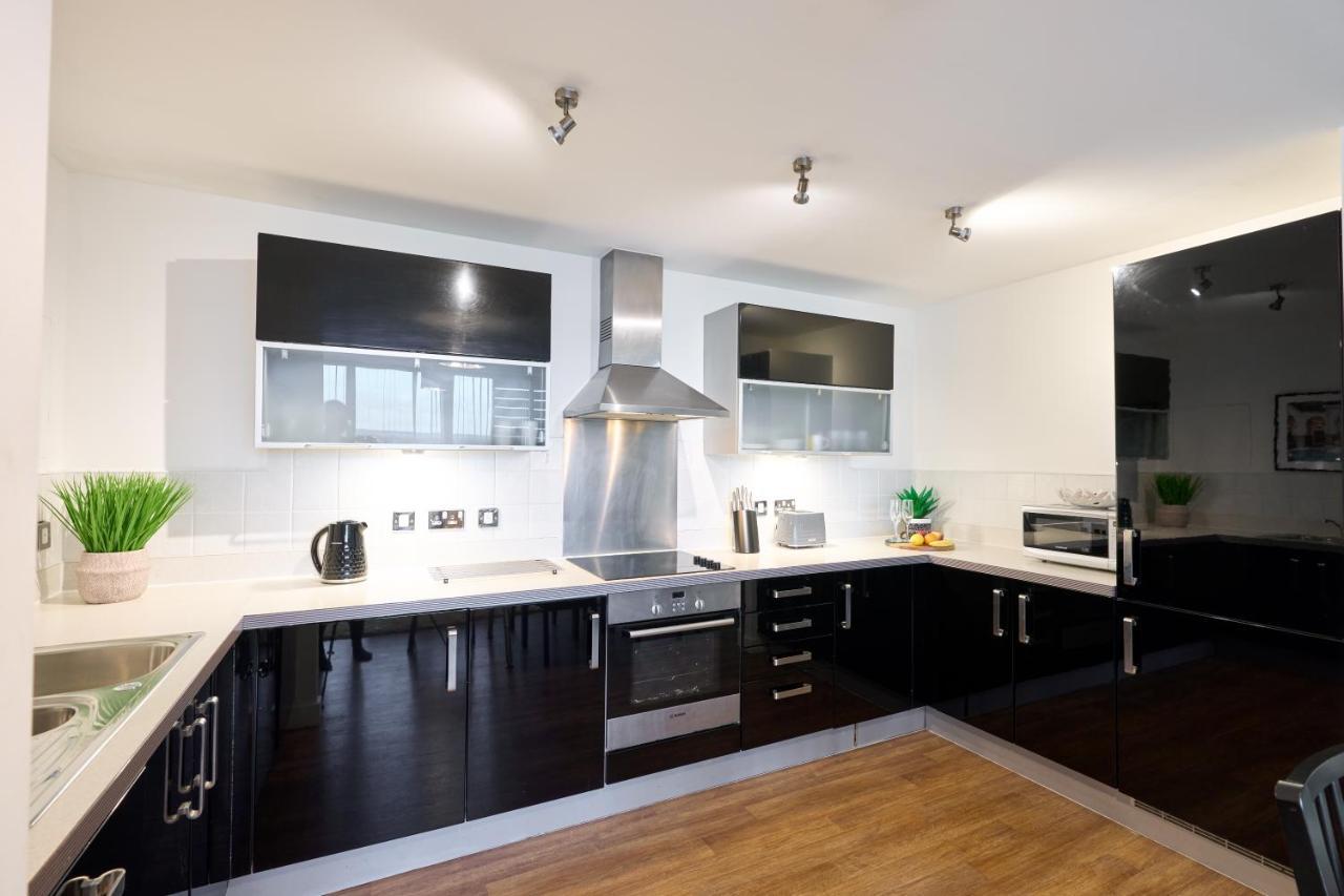 วิชั่น เซอร์วิซ อพาร์ตเมนต์ - ชอร์ตสเตย์ เอ็มเค Apartment มิลตันคีนส์ ภายนอก รูปภาพ