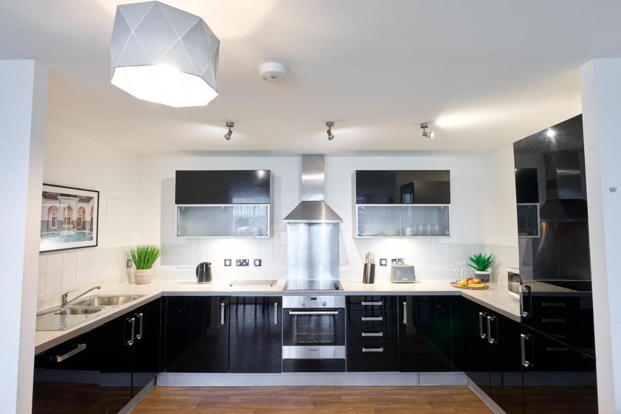 วิชั่น เซอร์วิซ อพาร์ตเมนต์ - ชอร์ตสเตย์ เอ็มเค Apartment มิลตันคีนส์ ภายนอก รูปภาพ