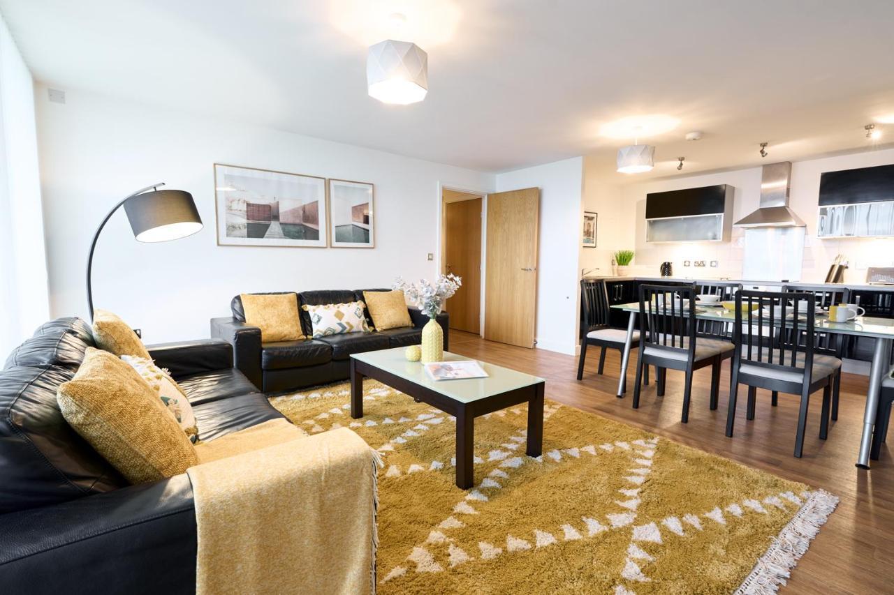 วิชั่น เซอร์วิซ อพาร์ตเมนต์ - ชอร์ตสเตย์ เอ็มเค Apartment มิลตันคีนส์ ภายนอก รูปภาพ