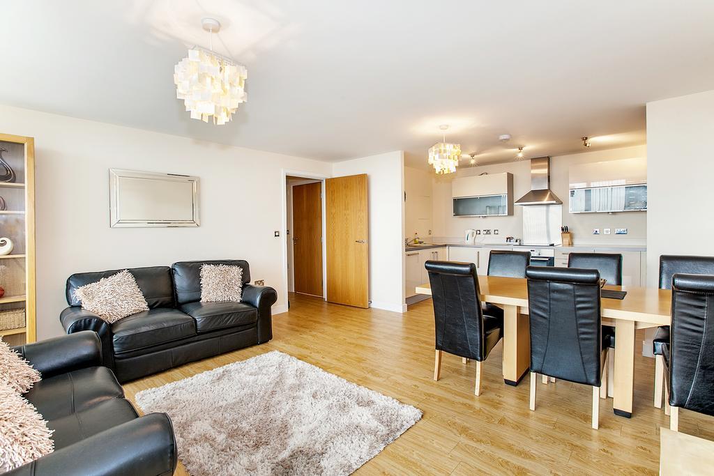 วิชั่น เซอร์วิซ อพาร์ตเมนต์ - ชอร์ตสเตย์ เอ็มเค Apartment มิลตันคีนส์ ภายนอก รูปภาพ