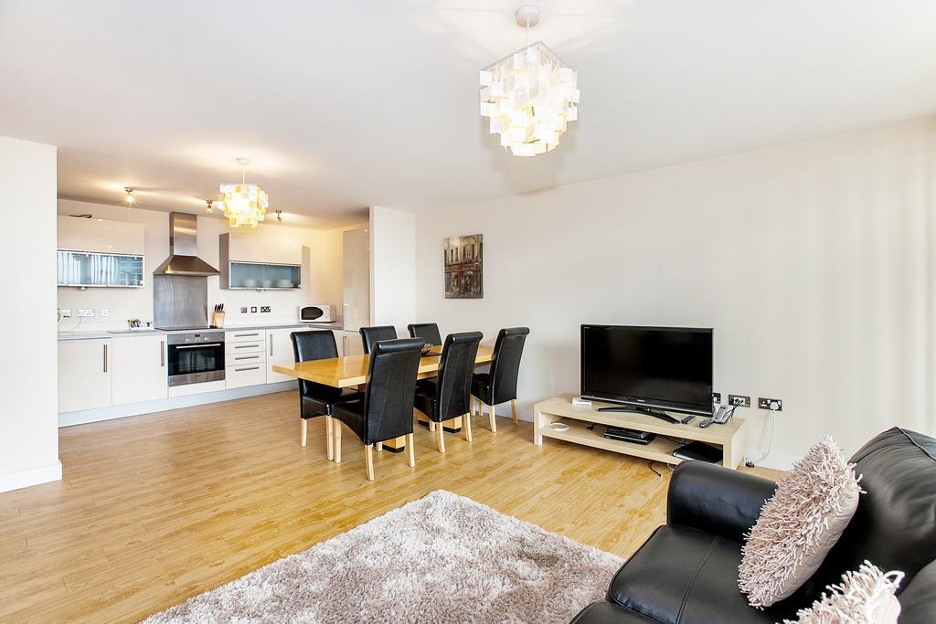 วิชั่น เซอร์วิซ อพาร์ตเมนต์ - ชอร์ตสเตย์ เอ็มเค Apartment มิลตันคีนส์ ภายนอก รูปภาพ