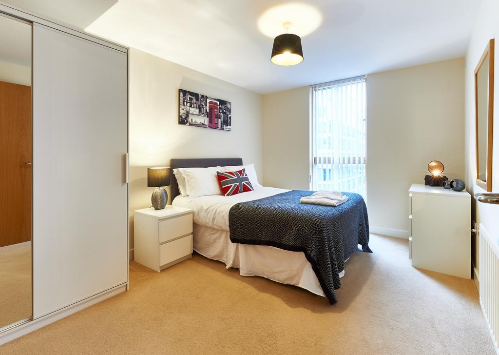 วิชั่น เซอร์วิซ อพาร์ตเมนต์ - ชอร์ตสเตย์ เอ็มเค Apartment มิลตันคีนส์ ภายนอก รูปภาพ